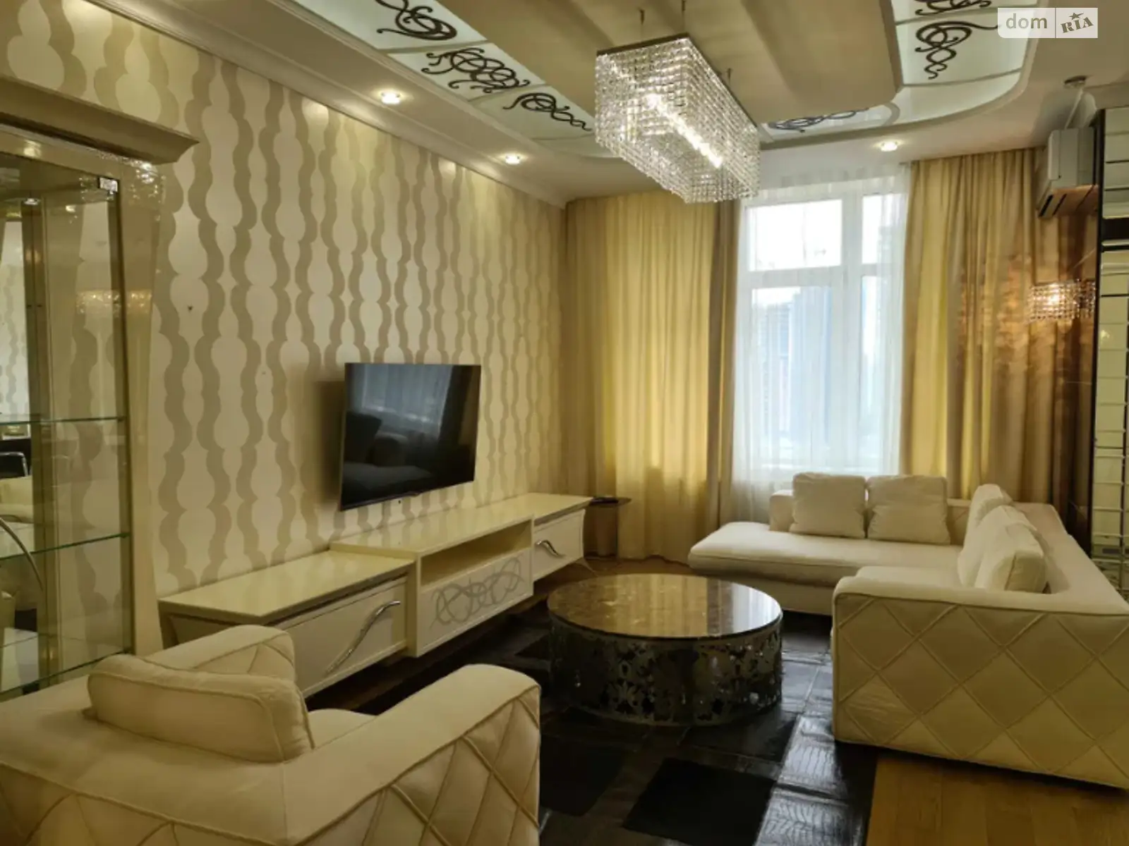 Продается 5-комнатная квартира 190 кв. м в Киеве, ул. Андрея Верхогляда(Драгомирова), 9 - фото 1