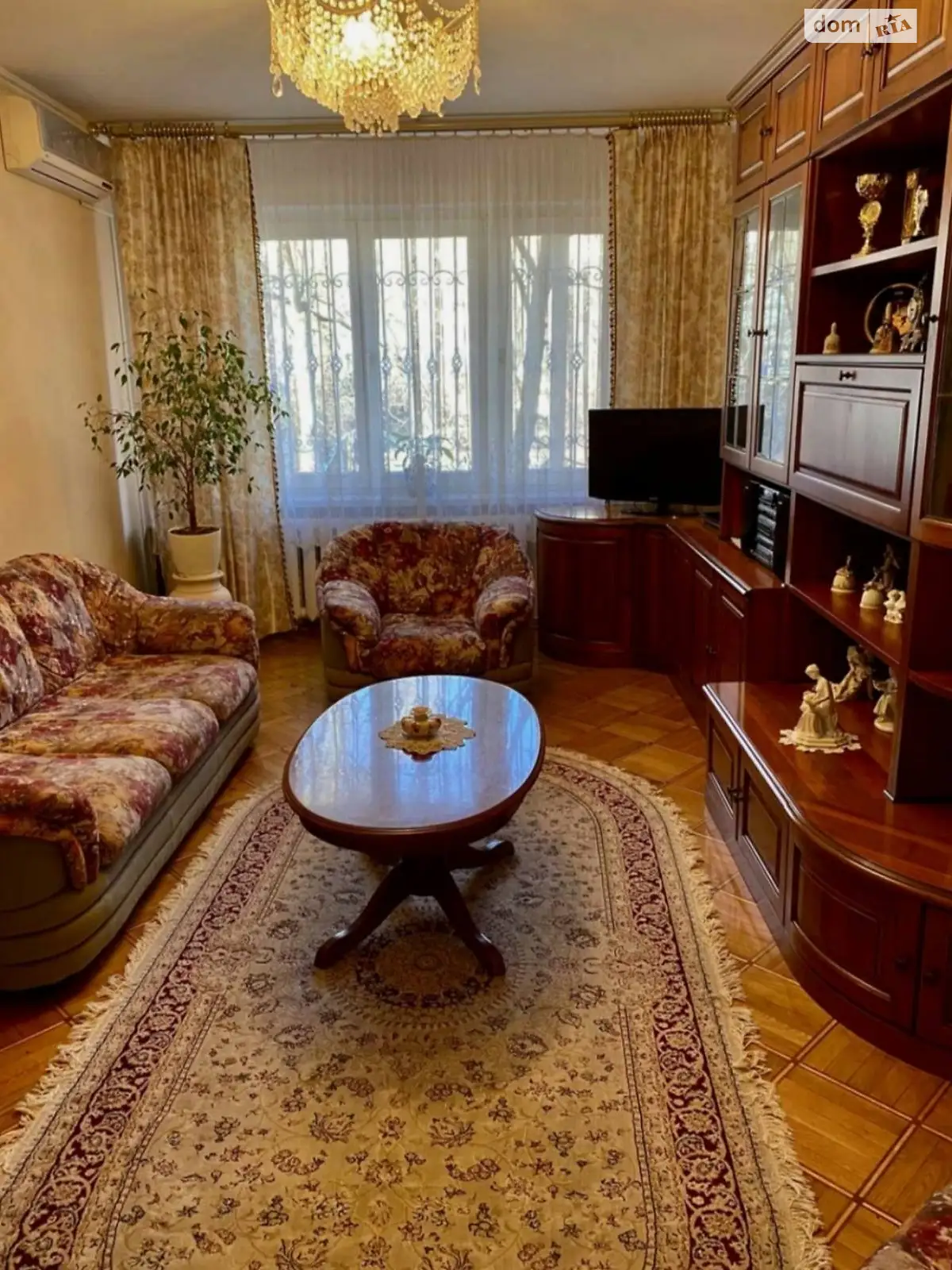 Продається 5-кімнатна квартира 105 кв. м у Одесі, вул. Армійська
