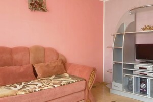 Довгострокова оренда квартири, Івано-Франківськ, р‑н. Центр, Коновальця Євгена (Дадугіна) вулиця, буд. 46