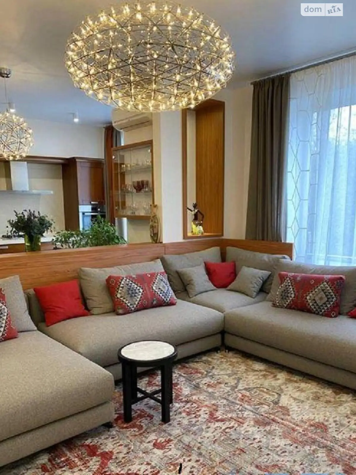 Продается 3-комнатная квартира 114 кв. м в Одессе, цена: 290000 $