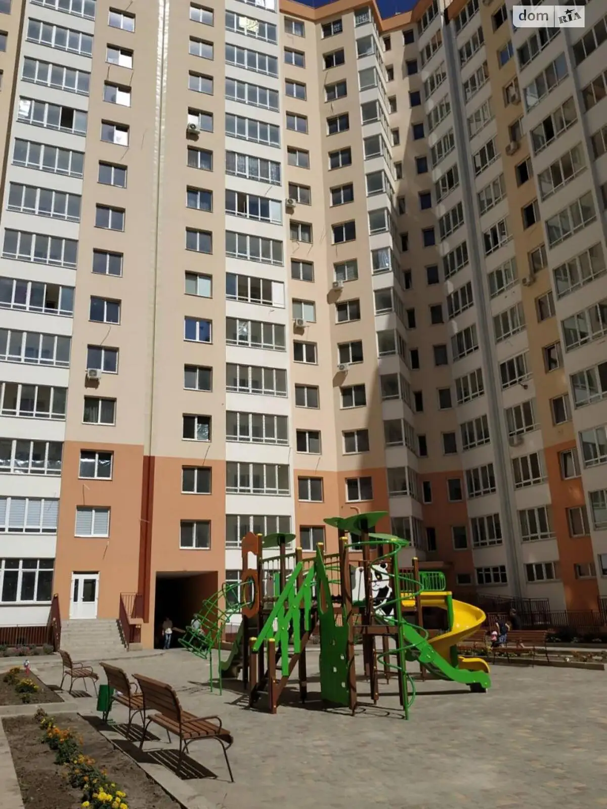 Продається офіс 36 кв. м в бізнес-центрі, цена: 28500 $ - фото 1