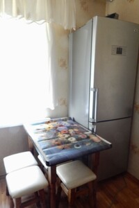 Продается 1-комнатная квартира 31 кв. м в Днепре, Макарова.