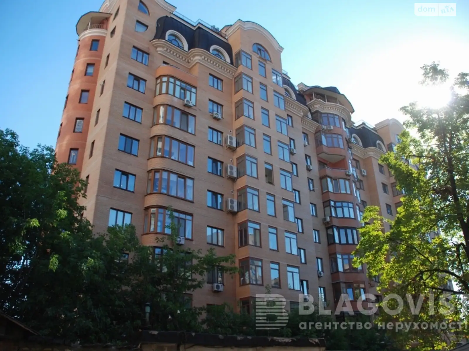 Сдается в аренду офис 220 кв. м в бизнес-центре, цена: 60000 грн - фото 1