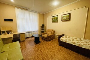 Сдается в аренду 1-комнатная квартира 40 кв. м в Черновцах, Богомольца Александра академика улица
