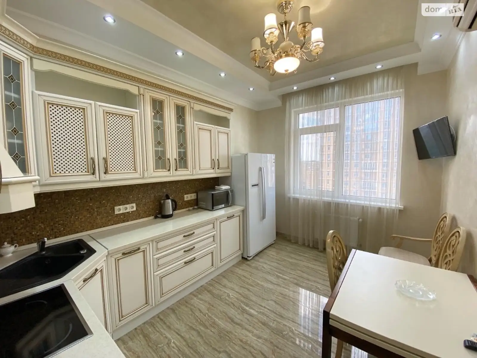 Сдается в аренду 3-комнатная квартира 130 кв. м в Одессе - фото 3