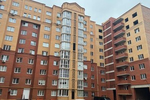 Продається 2-кімнатна квартира 65 кв. м у Тернополі, Тарнавського Мирона Генерала вулиця