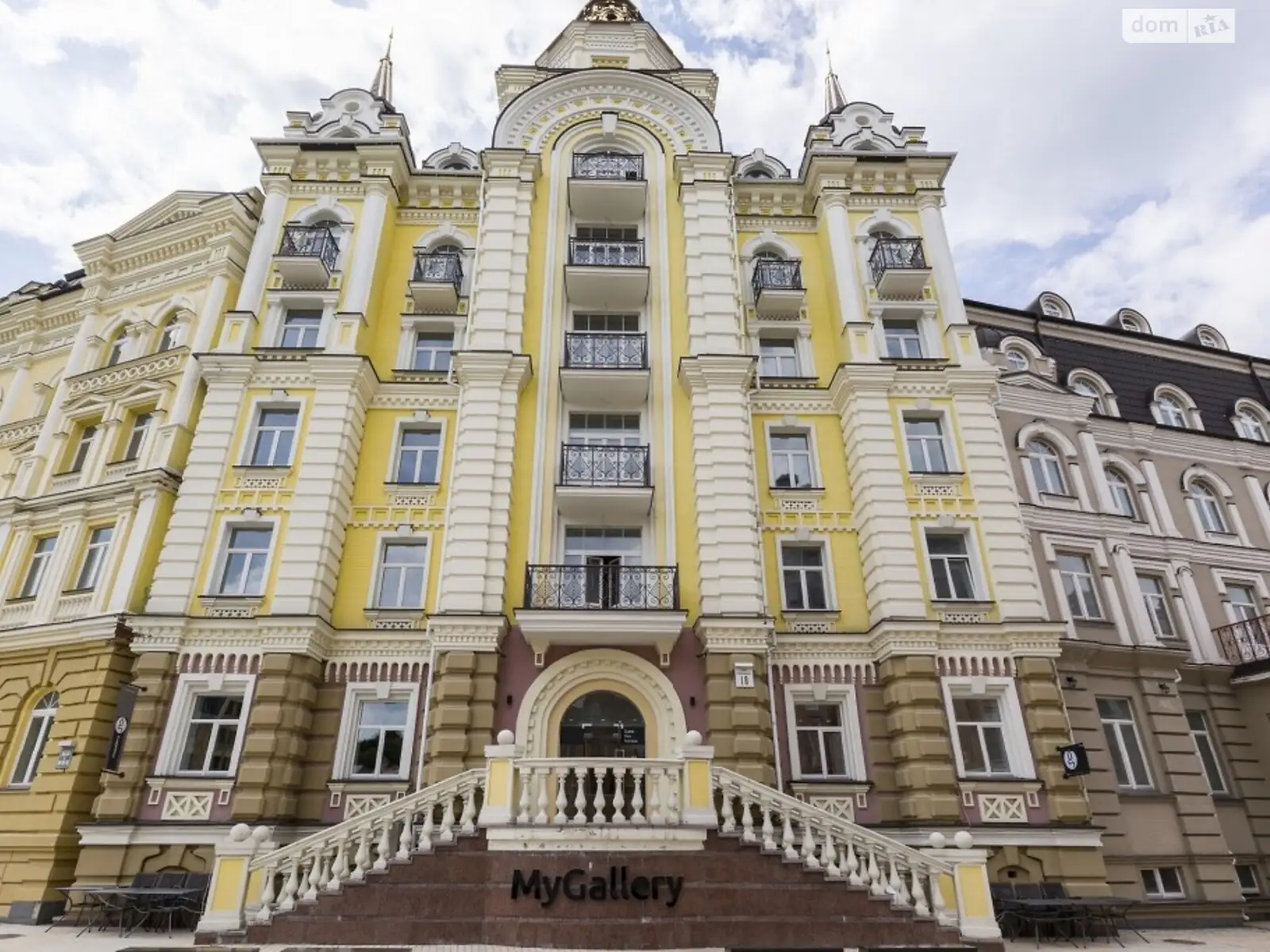 Продается 4-комнатная квартира 147 кв. м в Киеве, ул. Кожемяцкая, 18 - фото 1
