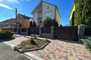Продажа дома, Закарпатская, Мукачево, р‑н. Росвигово, Фёдора Потушняка улица