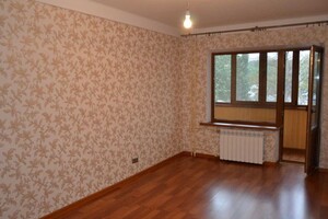 Продається 3-кімнатна квартира 67 кв. м у Запоріжжі, вул. Шкільна