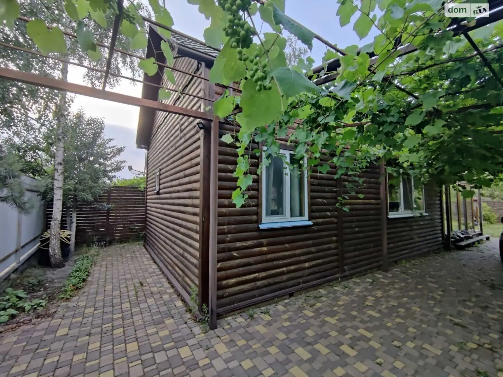Продается дом на 2 этажа 132 кв. м с садом, цена: 75000 $