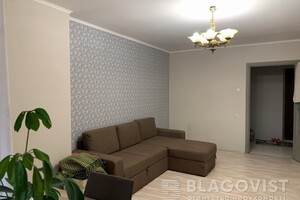 Продается 2-комнатная квартира 65 кв. м в Киеве, ул. Якуба Коласа