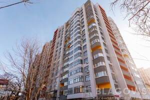 Продается 1-комнатная квартира 40 кв. м в Киеве, Победы проспект