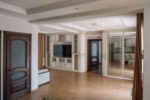 Продается дом на 2 этажа 308.3 кв. м с беседкой, цена: 500000 $
