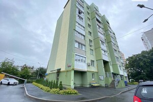 Продается 1-комнатная квартира 34 кв. м в Виннице, Стрелецкая (Красноармейская) улица
