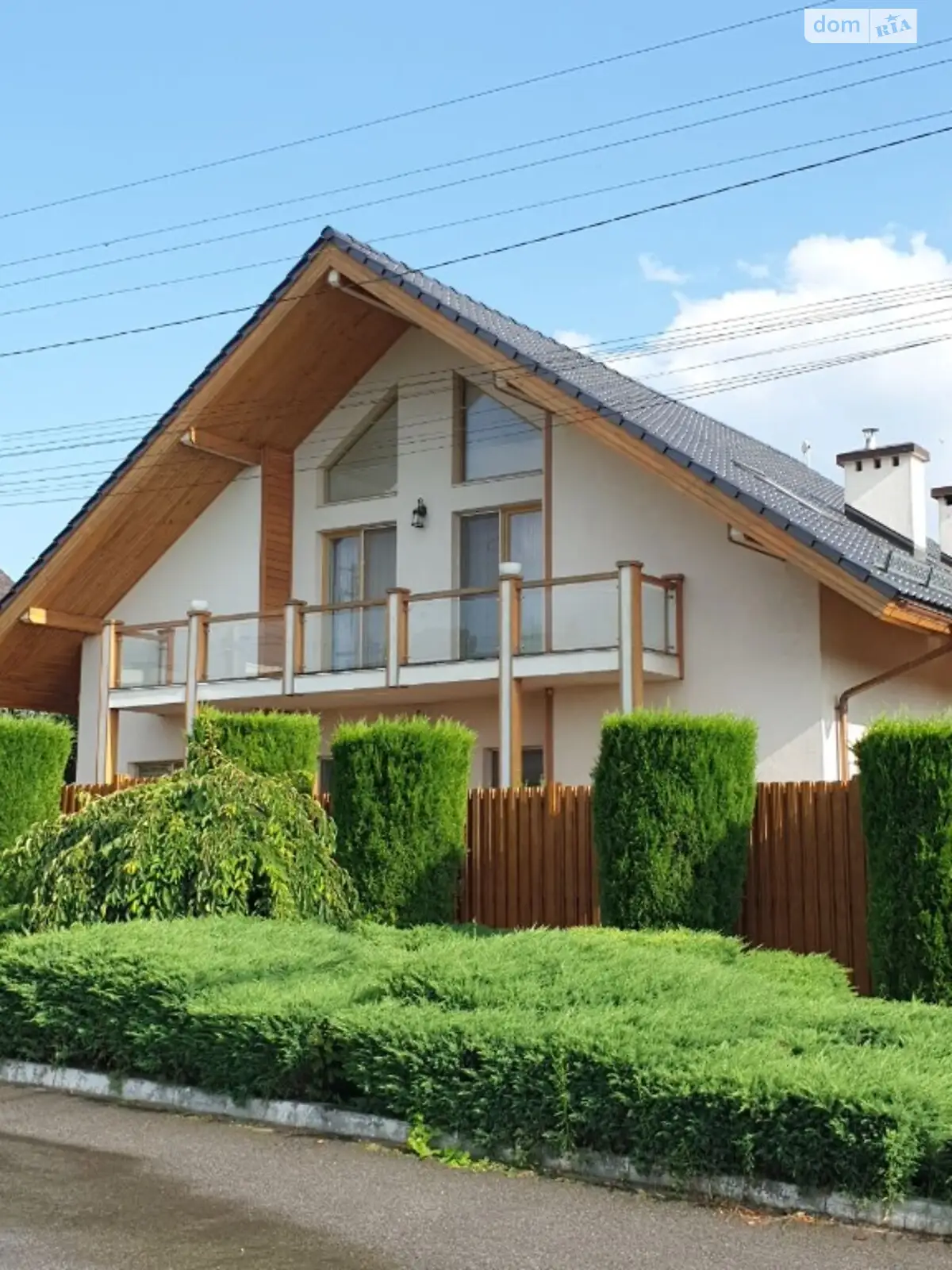 Продается дом на 2 этажа 221.4 кв. м с участком, цена: 330000 $ - фото 1