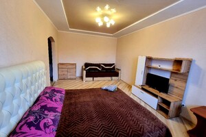 Аренда посуточная квартиры, Луцк, р‑н. Центр, Огиенко Ивана улица, дом 2а