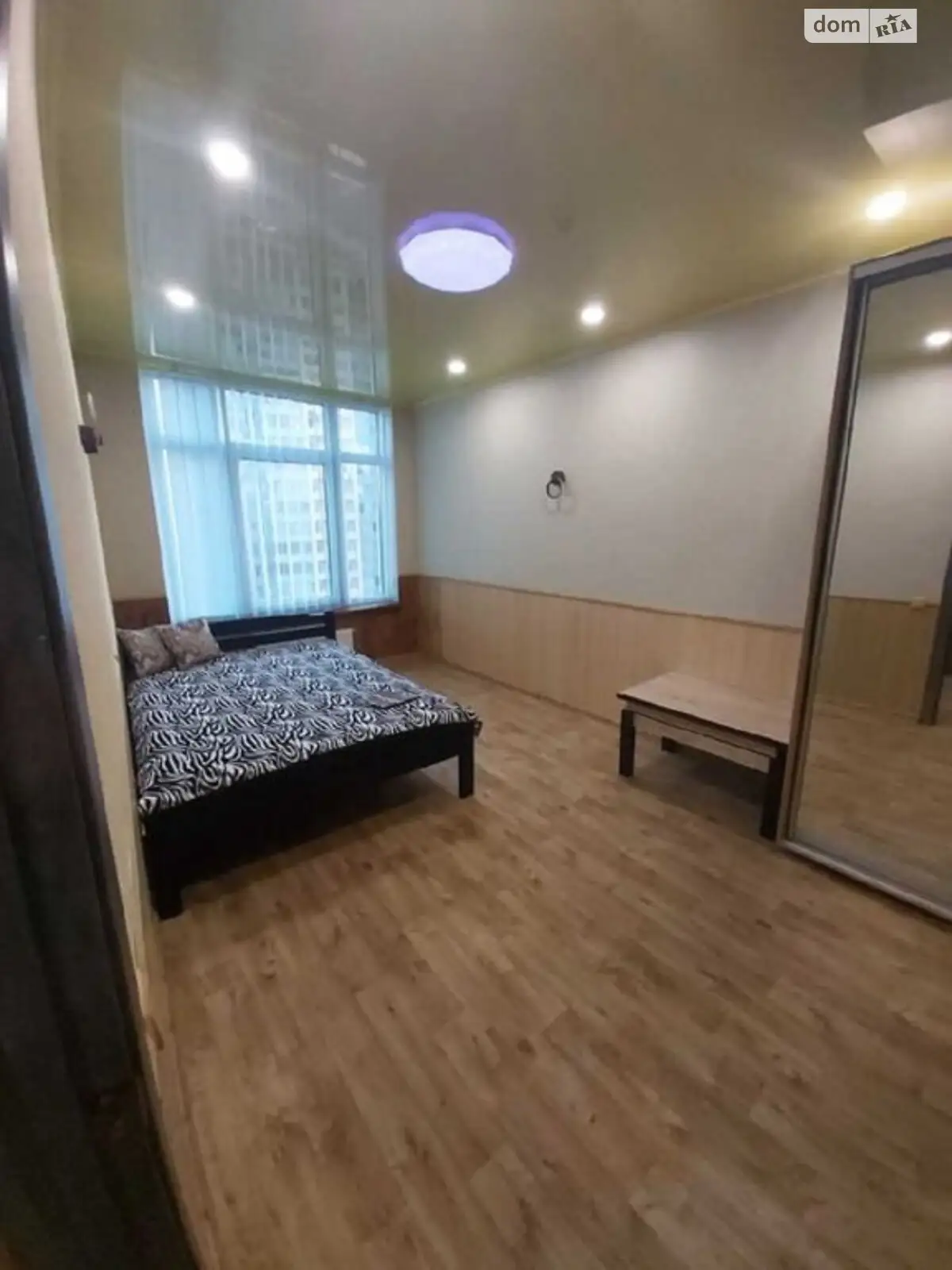 Продается 2-комнатная квартира 63 кв. м в Одессе, ул. Долгая, 3В - фото 1