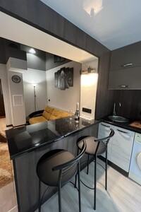 Здається в оренду 1-кімнатна квартира у Запоріжжі, цена: 800 грн