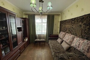 Продается 3-комнатная квартира 46 кв. м в Одессе, Зоопарковая улица