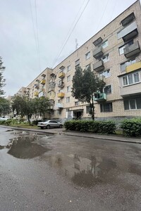 Продается 1-комнатная квартира 34 кв. м в Черновцах, Крут Героїв Бульвар