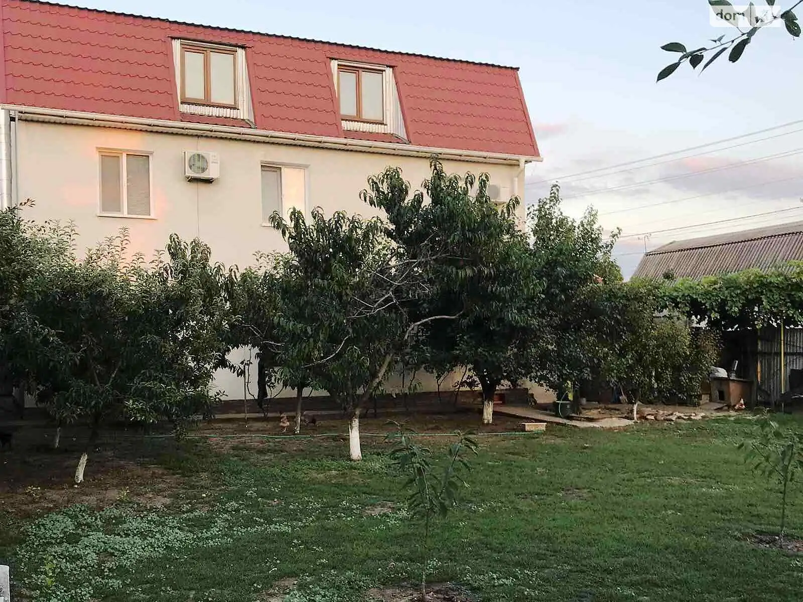 Продается дом на 2 этажа 180 кв. м с камином, цена: 155000 $ - фото 1