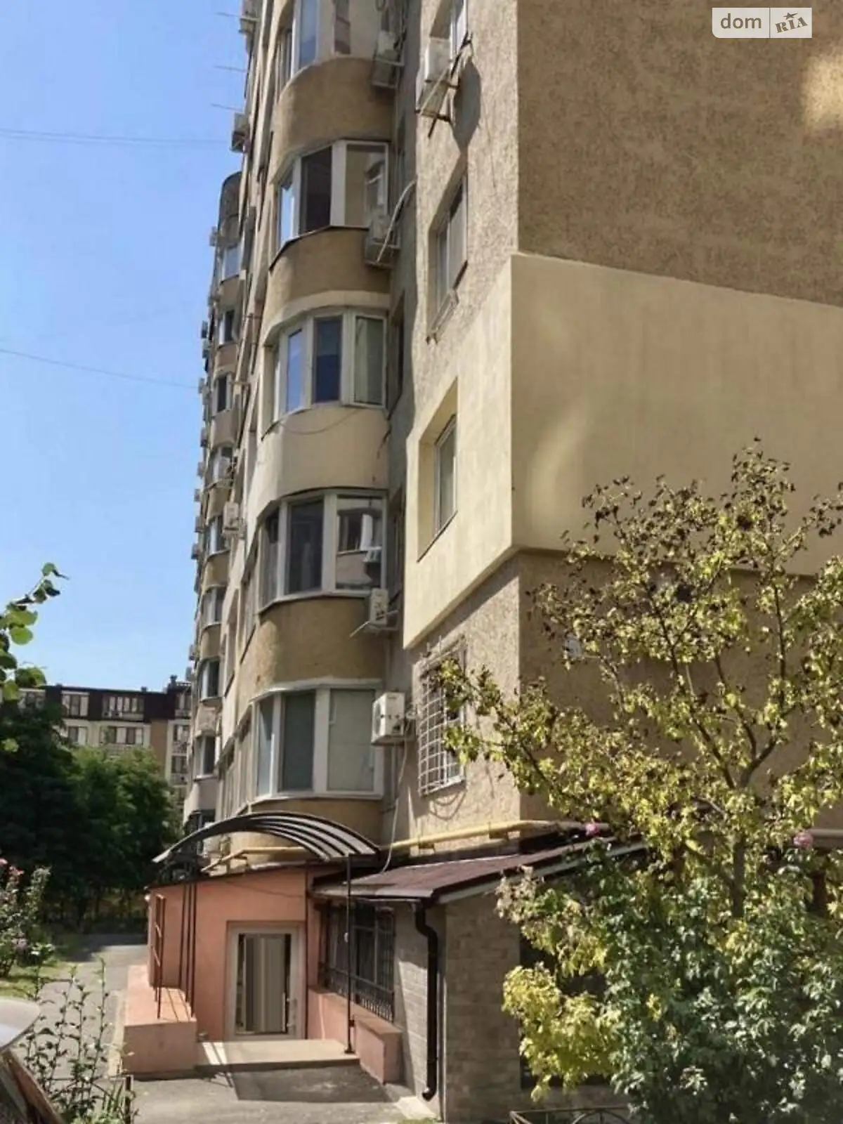 Продается офис 50 кв. м в бизнес-центре, цена: 37000 $ - фото 1