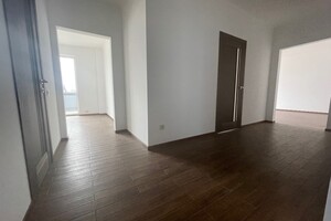 Продается 2-комнатная квартира 71 кв. м в Ровно, ул. Черновола Вячеслава