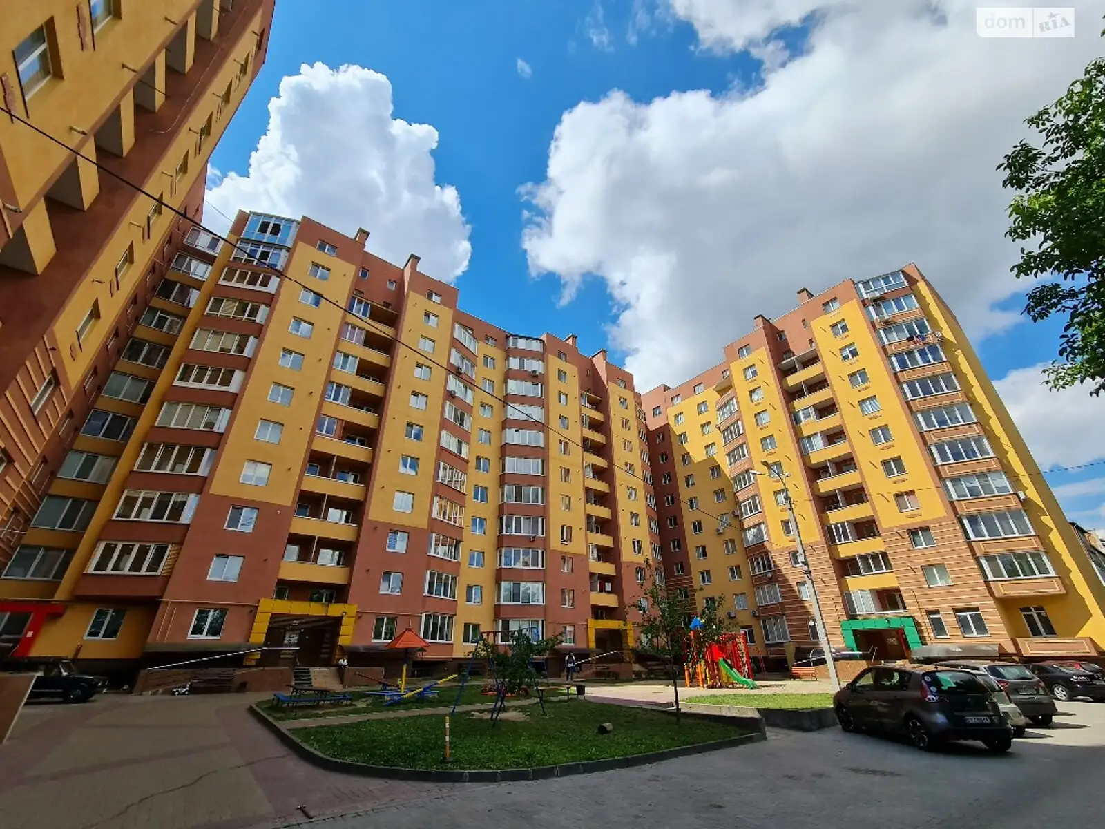 Продается 2-комнатная квартира 67 кв. м в Хмельницком, цена: 45000 $