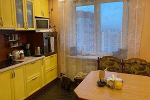Продается 3-комнатная квартира 92 кв. м в Киеве, Петра Григоренко проспект