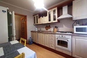 Здається в оренду 3-кімнатна квартира 64 кв. м у Борисполі, цена: 8000 undefined