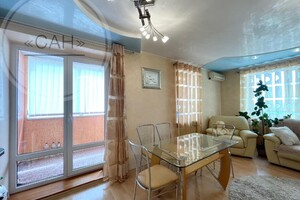 Продается 3-комнатная квартира 72 кв. м в Сумах, Горького площадь