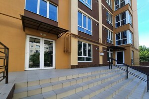 Продажа коммерческого помещения, Полтавская, Кременчуг, р‑н. Автозаводской, Небесной Сотни улица, дом 53А