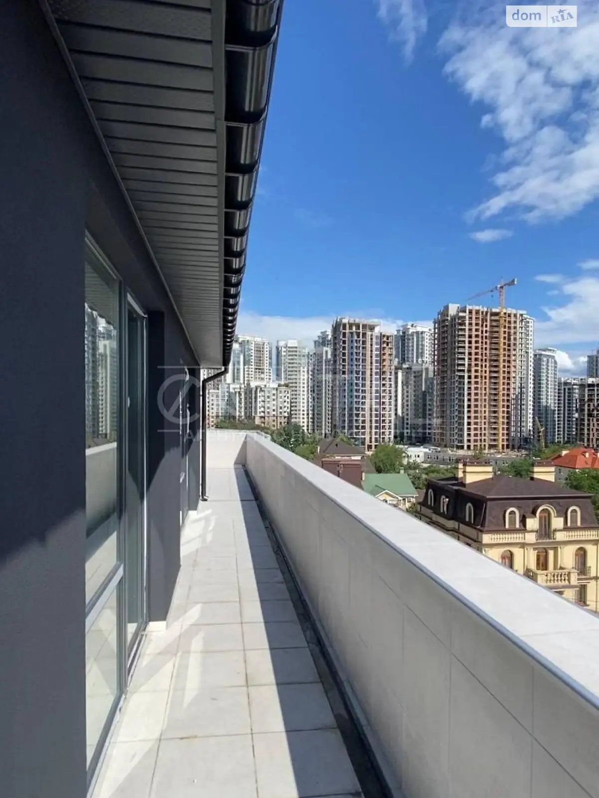 Продается дом на 5 этажа 2412 кв. м с балконом - фото 3