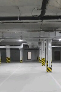 Продается подземный паркинг под легковое авто на 15.7 кв. м, цена: 18000 $