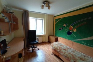 Продается 3-комнатная квартира 71 кв. м в Запорожье, ул. Воронина