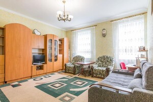 Продается 4-комнатная квартира 114 кв. м в Львове, ул. Сковороды