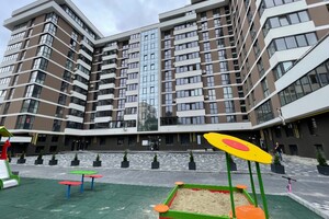 Продаж квартири, Тернопіль, р‑н. Дружба, Миру вулиця, буд. 4в