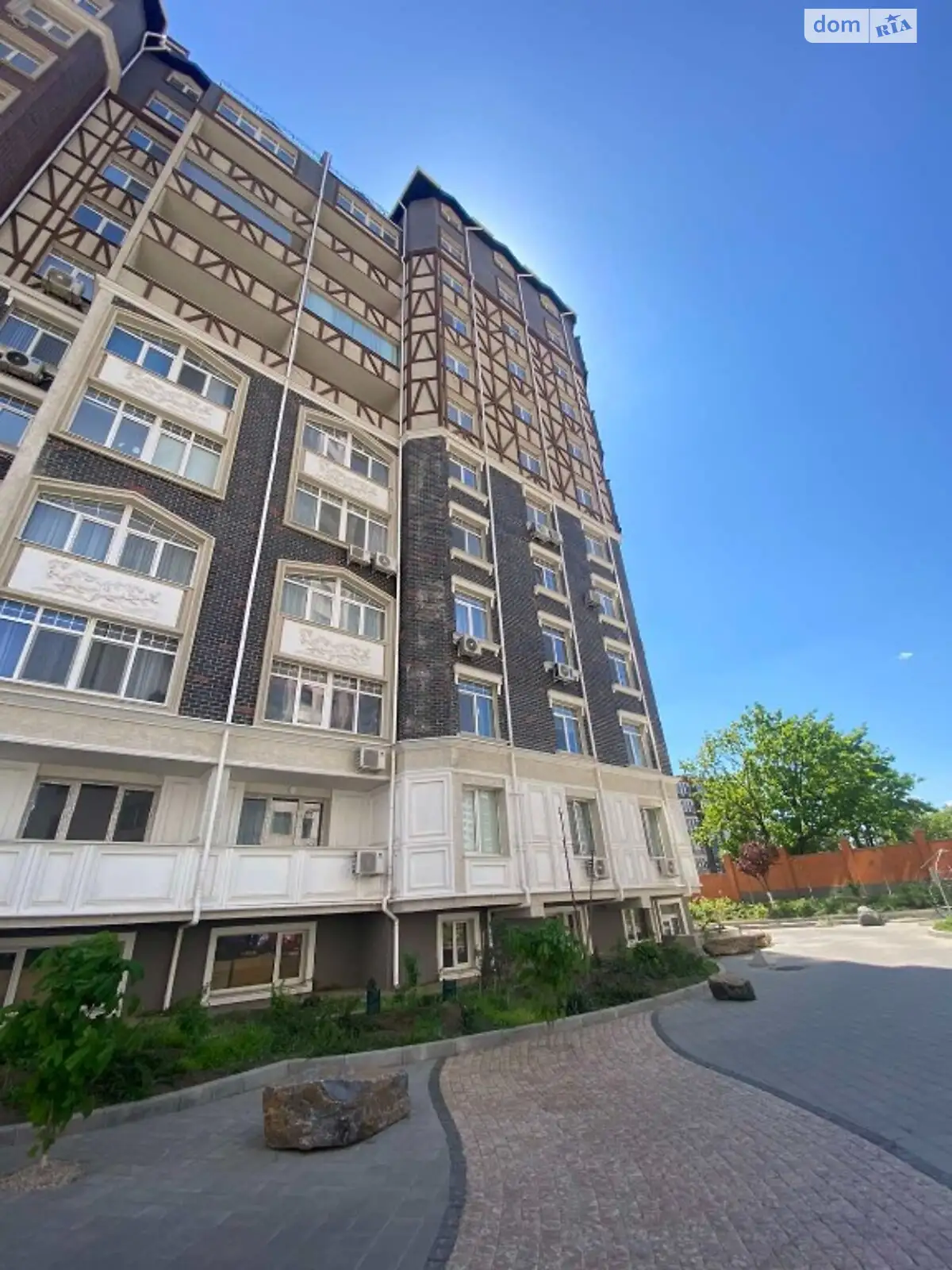 Продается 1-комнатная квартира 56 кв. м в Крыжановка, ул. Дрезденська(Дрезденська вулиця)
