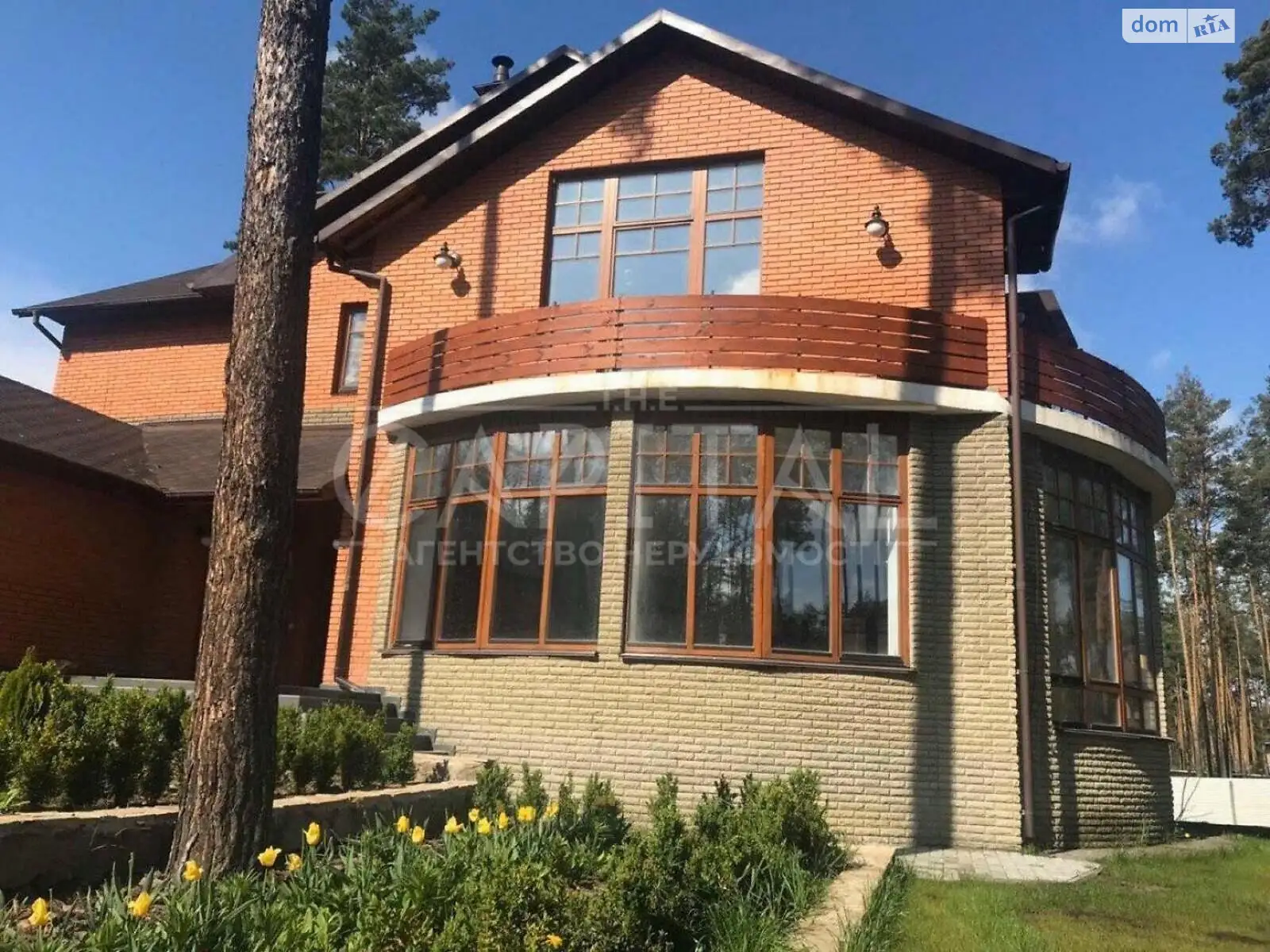 Сдается в аренду дом на 2 этажа 330 кв. м с гаражом, цена: 5000 $