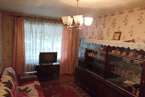 Продается 3-комнатная квартира 55 кв. м в Днепре, Гладкова улица