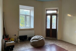 Продается 2-комнатная квартира 54 кв. м в Днепре, ул. Шухевича Романа