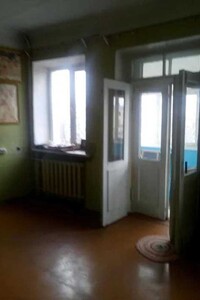 Продается 1-комнатная квартира 35.3 кв. м в Полтаве, ул. Сенная