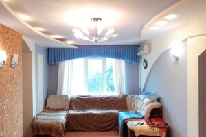 Продается 4-комнатная квартира 103 кв. м в Полтаве, Героїв Сталінграда