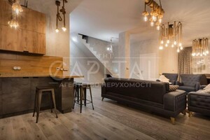 Сдается в аренду 4-комнатная квартира 160 кв. м в Киеве, ул. Баггоутовская