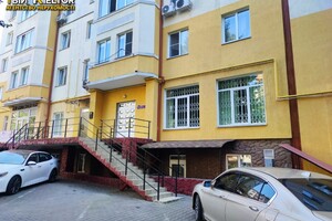Долгосрочная аренда помещения свободного назначения, Черновцы, р‑н. Проспект, Независимости проспект, дом 92з