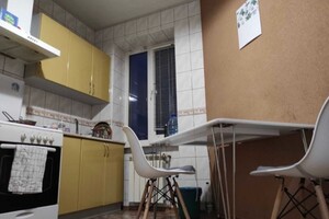 Продается 3-комнатная квартира 76 кв. м в Черновцах, Гагарина Юрия улица