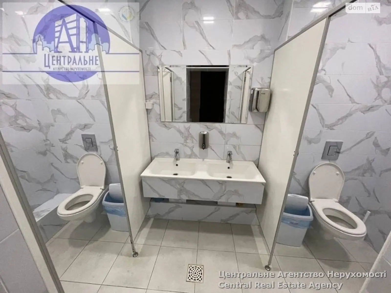 Сдается в аренду офис 92 кв. м в бизнес-центре, цена: 22500 грн - фото 1