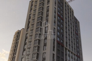 Продается 1-комнатная квартира 36.3 кв. м в Киеве, Любомира Гузара (Космонавта Комарова) проспект