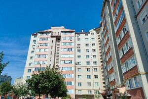 Продаж квартири, Івано-Франківськ, р‑н. Позитрон, Симоненка Василя вулиця