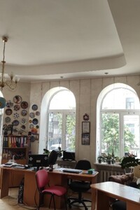 Продается 1-комнатная квартира 54 кв. м в Киеве, Константиновская улица